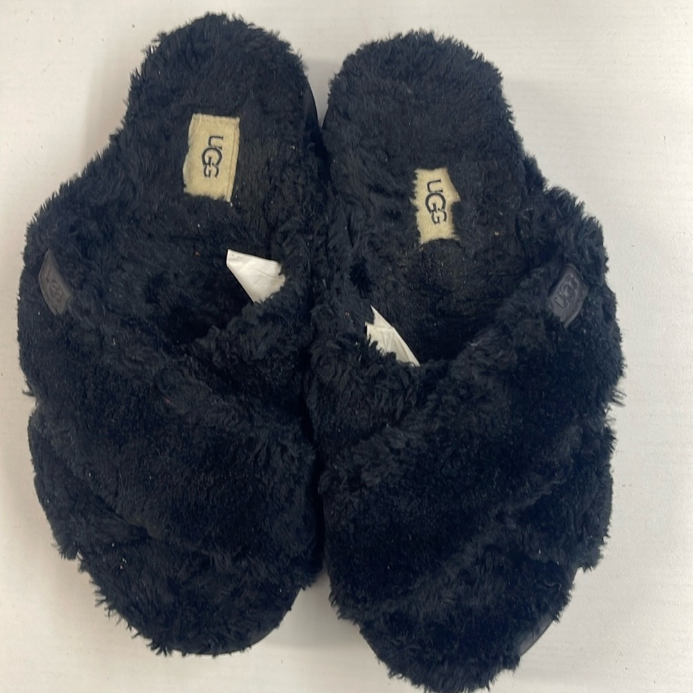 Black Fluffy Uggs